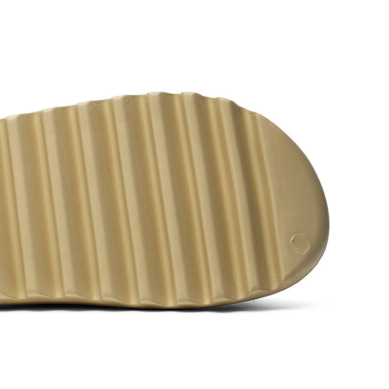 YEEZY SLIDES