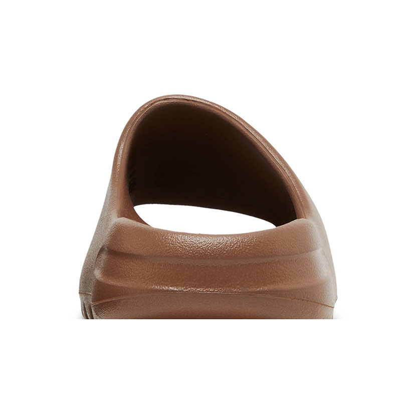 YEEZY SLIDES