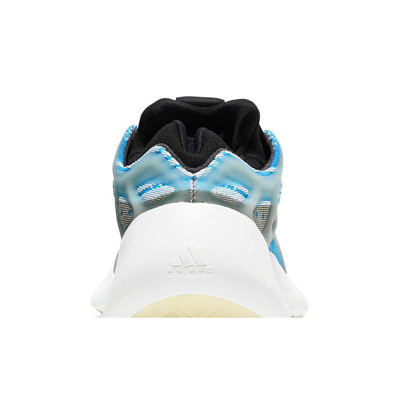 YEEZY 700 V3