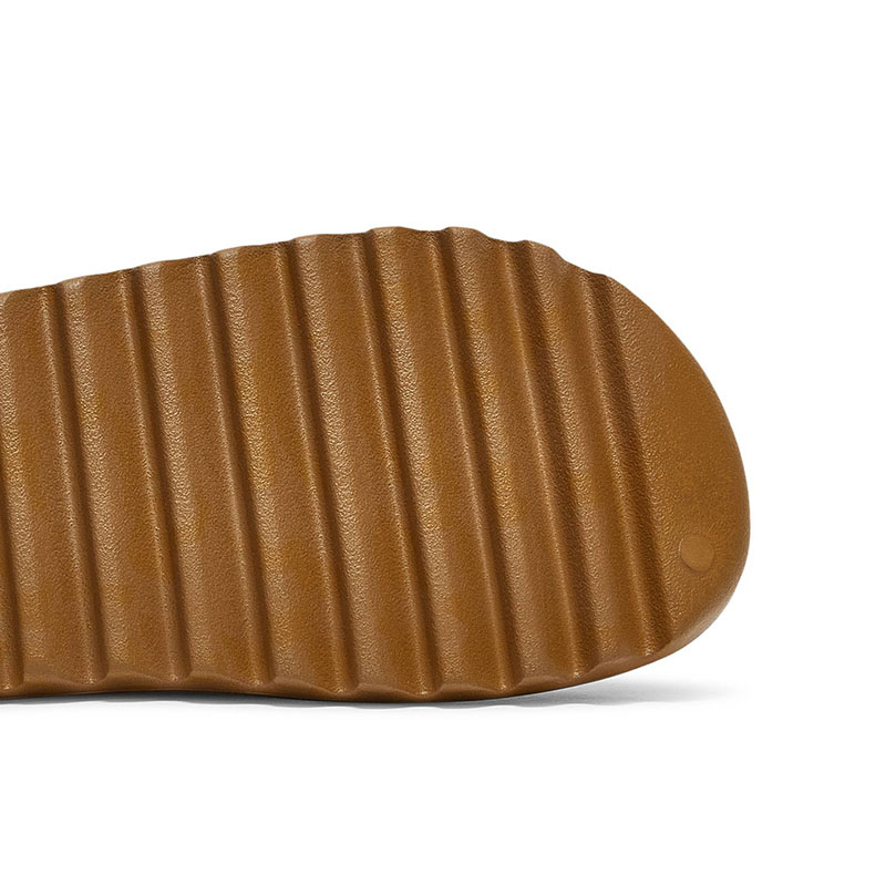 YEEZY SLIDES