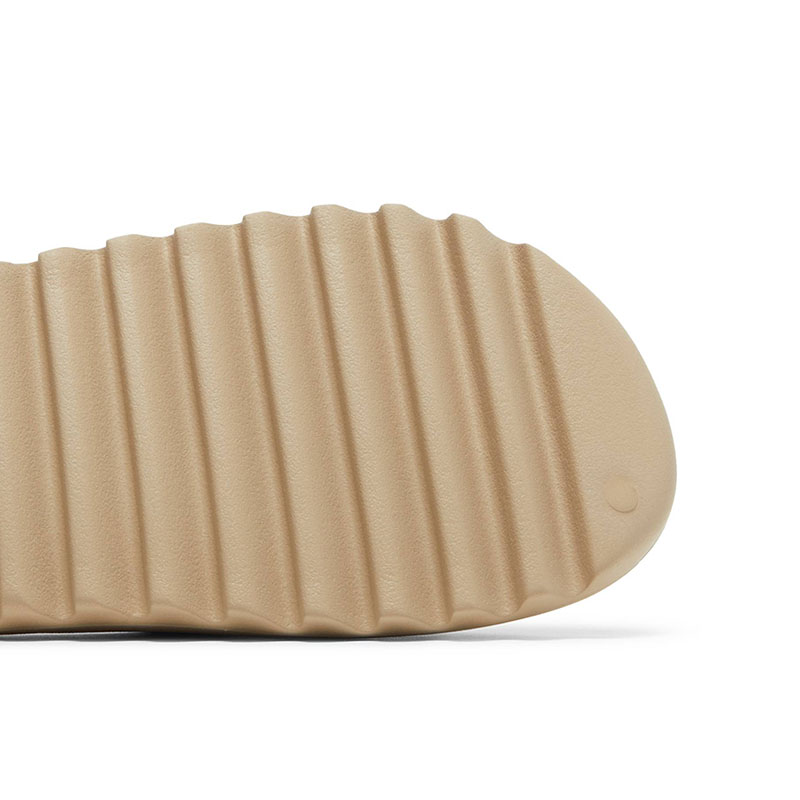 YEEZY SLIDES 'PURE' 2021 RE-RELEASE
