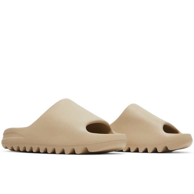 YEEZY SLIDES