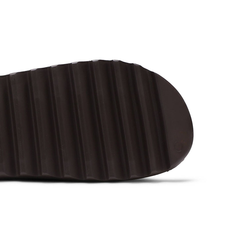 YEEZY SLIDES