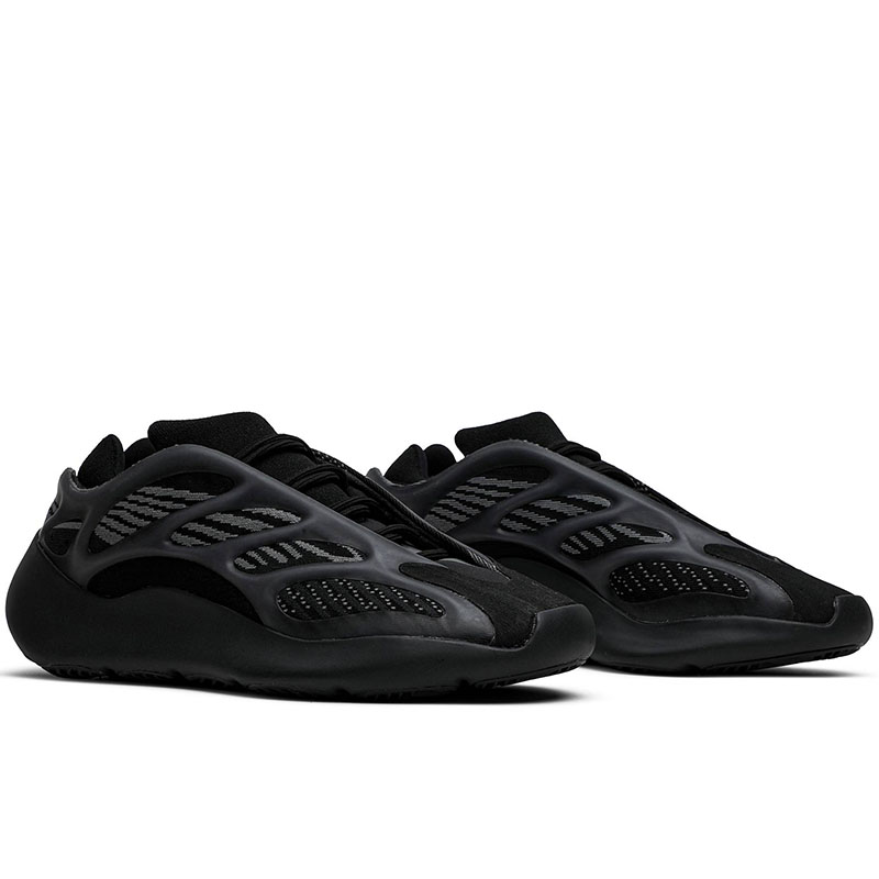 YEEZY 700 V3 