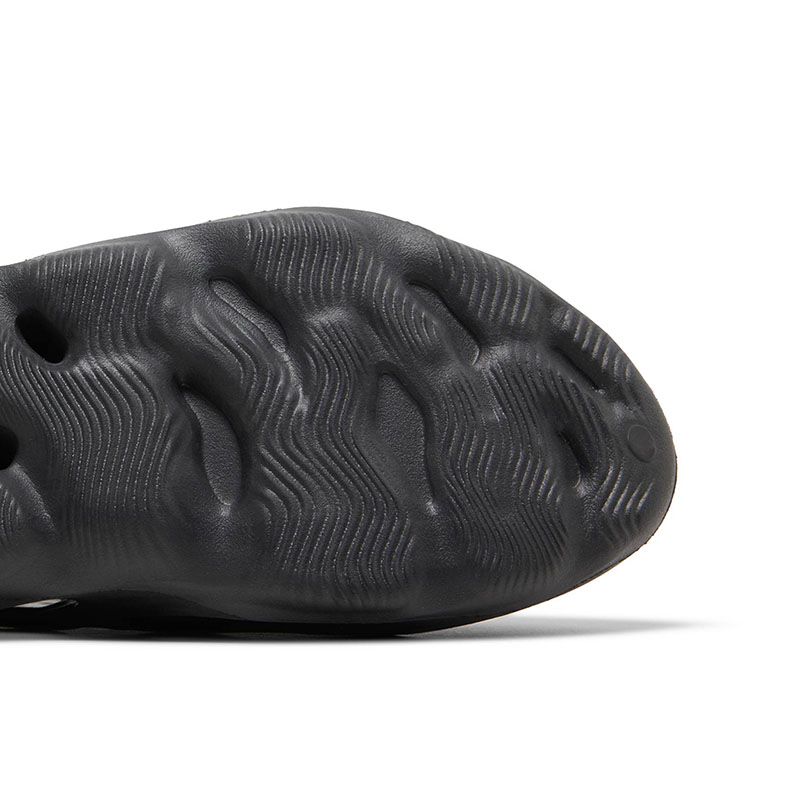 YEEZY FOAM RUNNER 
