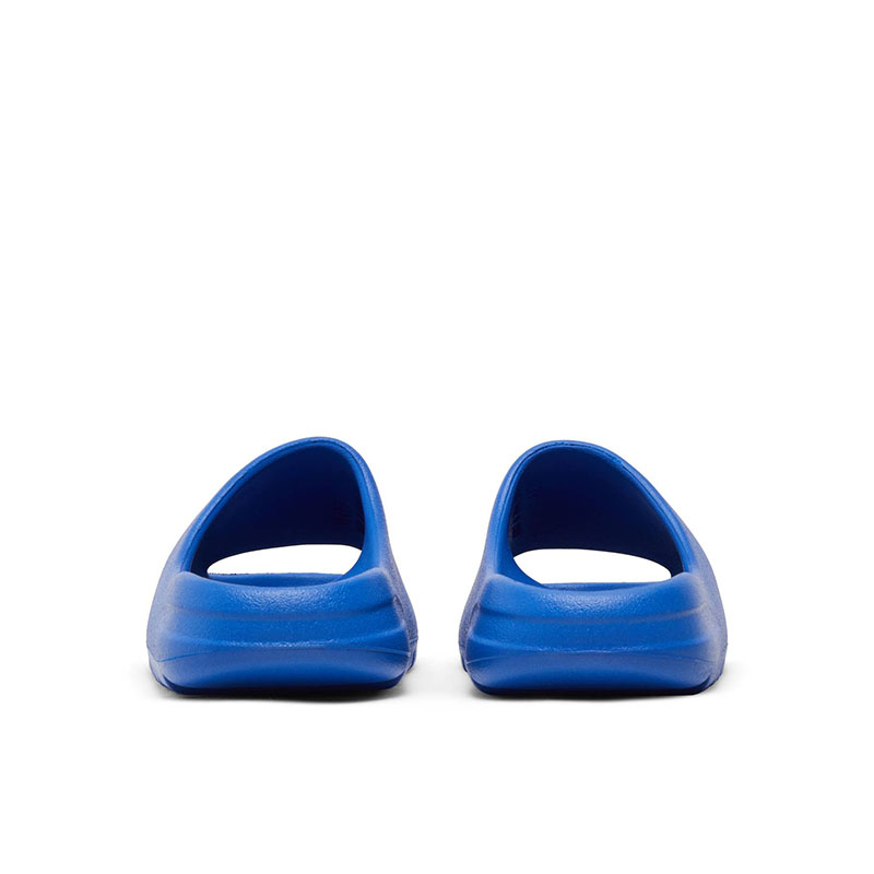 YEEZY SLIDES