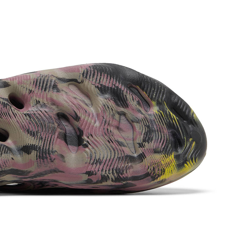 YEEZY FOAM RUNNER