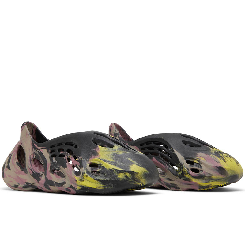 YEEZY FOAM RUNNER