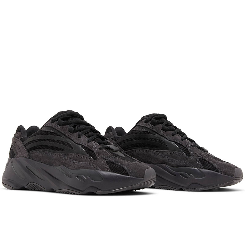 YEEZY BOOST 700 V2
