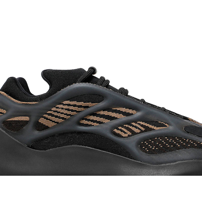 YEEZY 700 V3 