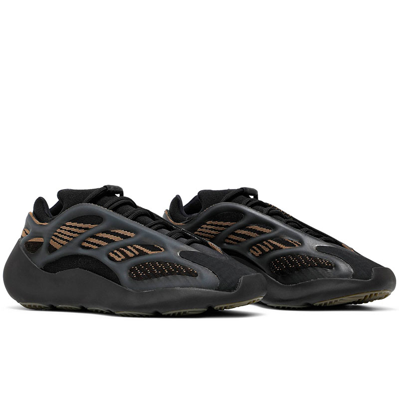 YEEZY 700 V3 