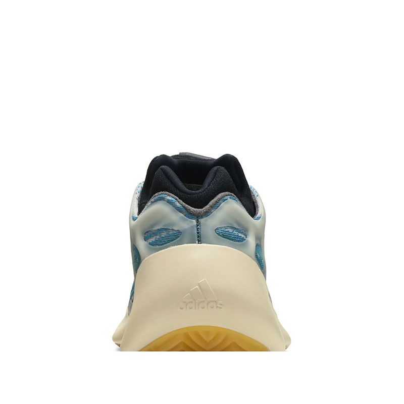 YEEZY 700 V3 