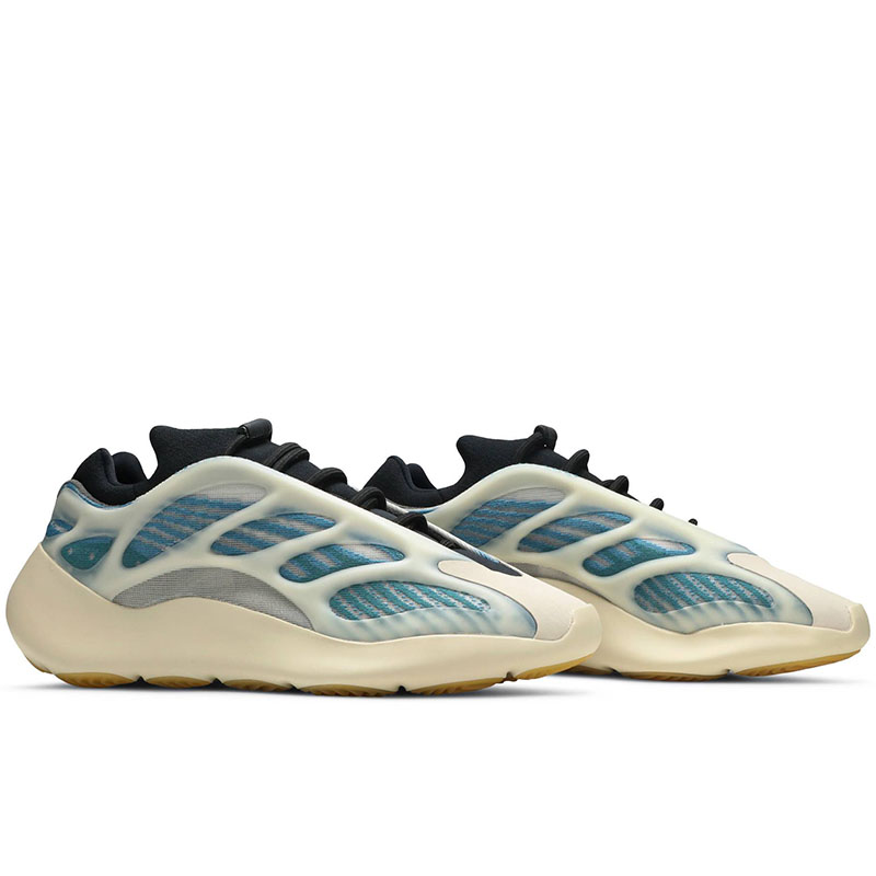 YEEZY 700 V3 