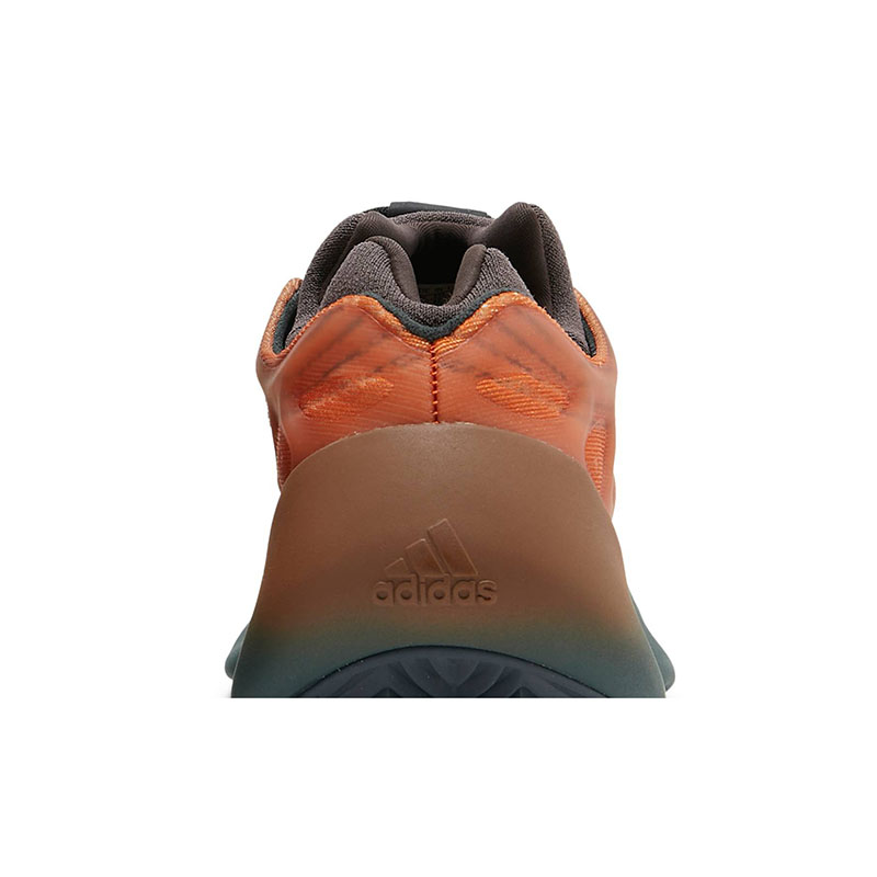 YEEZY 700 V3 
