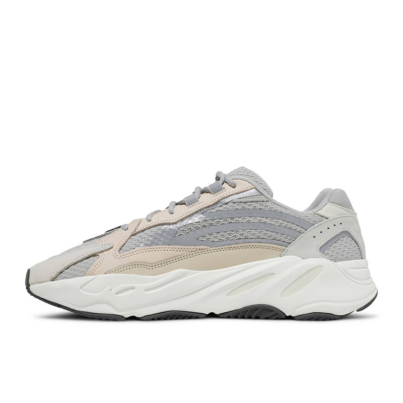 YEEZY BOOST 700 V2 