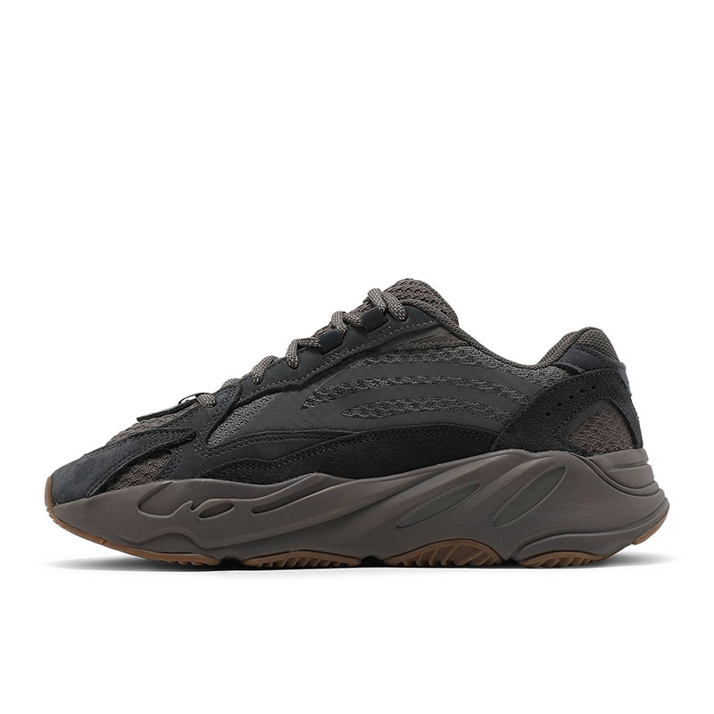 YEEZY BOOST 700 V2 