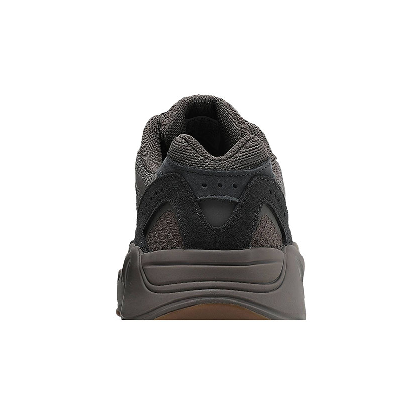 YEEZY BOOST 700 V2 
