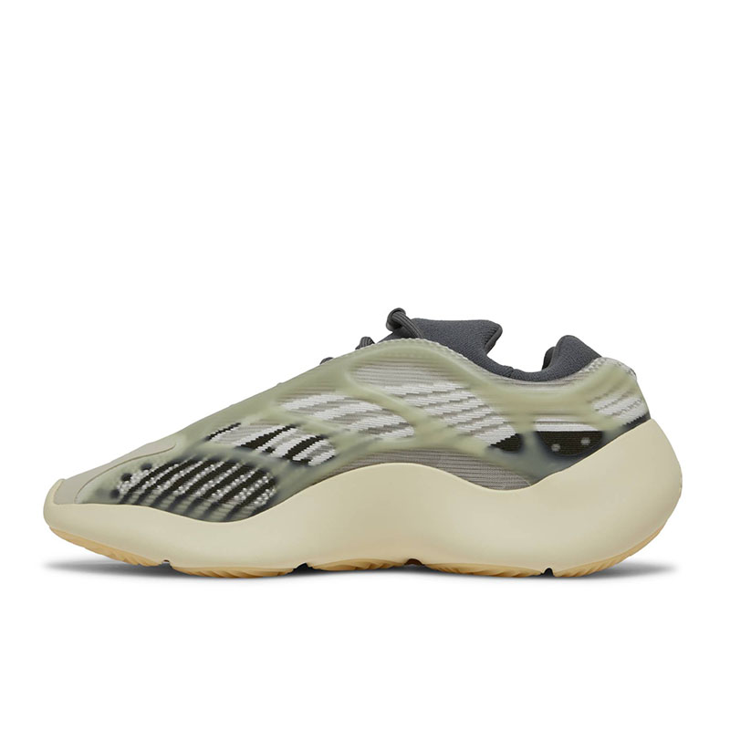 YEEZY 700 V3 