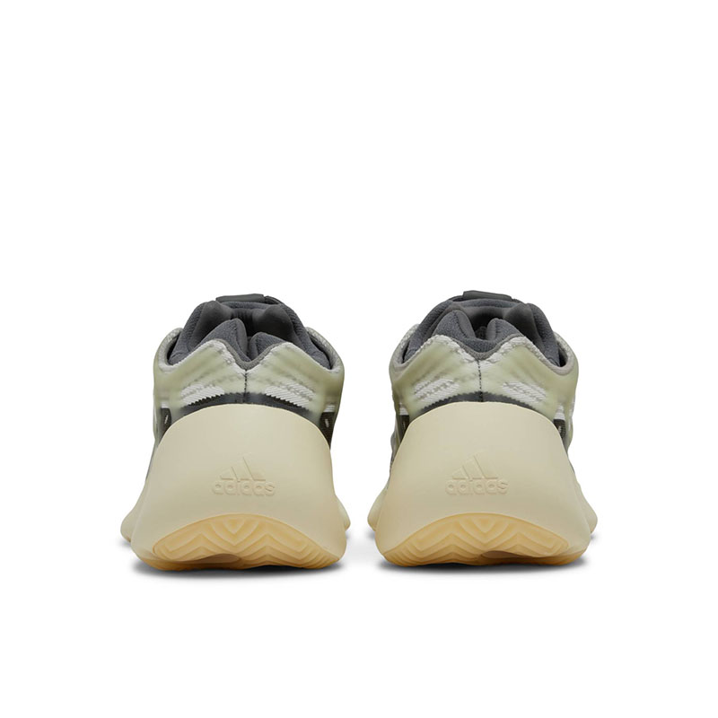 YEEZY 700 V3 