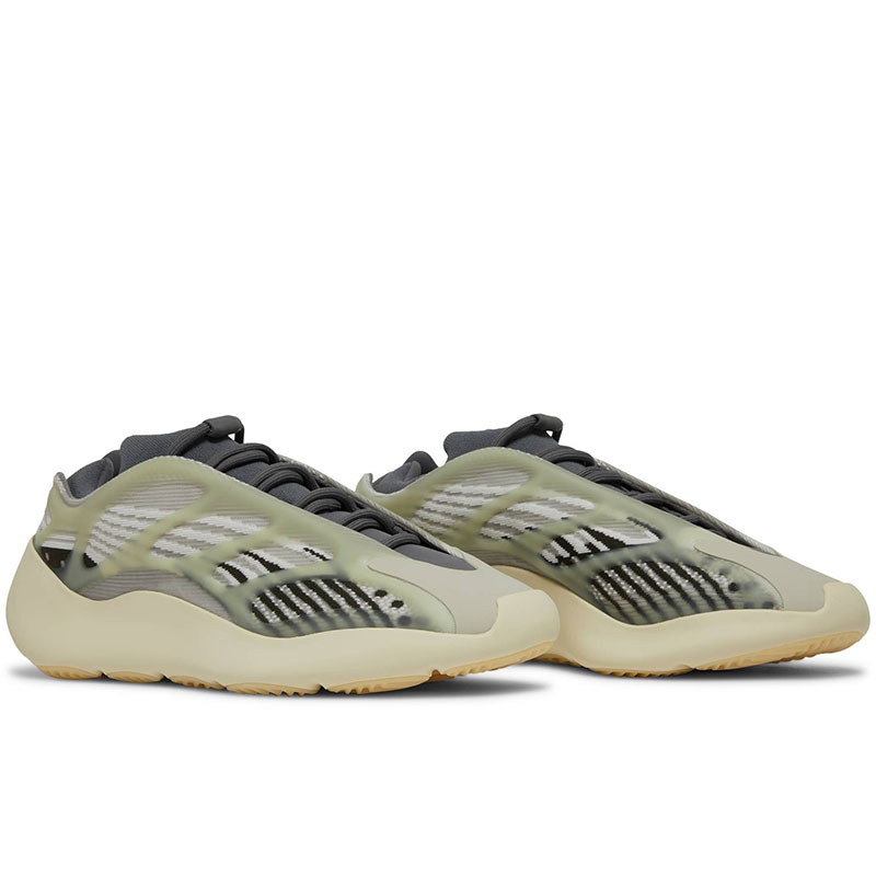 YEEZY 700 V3 