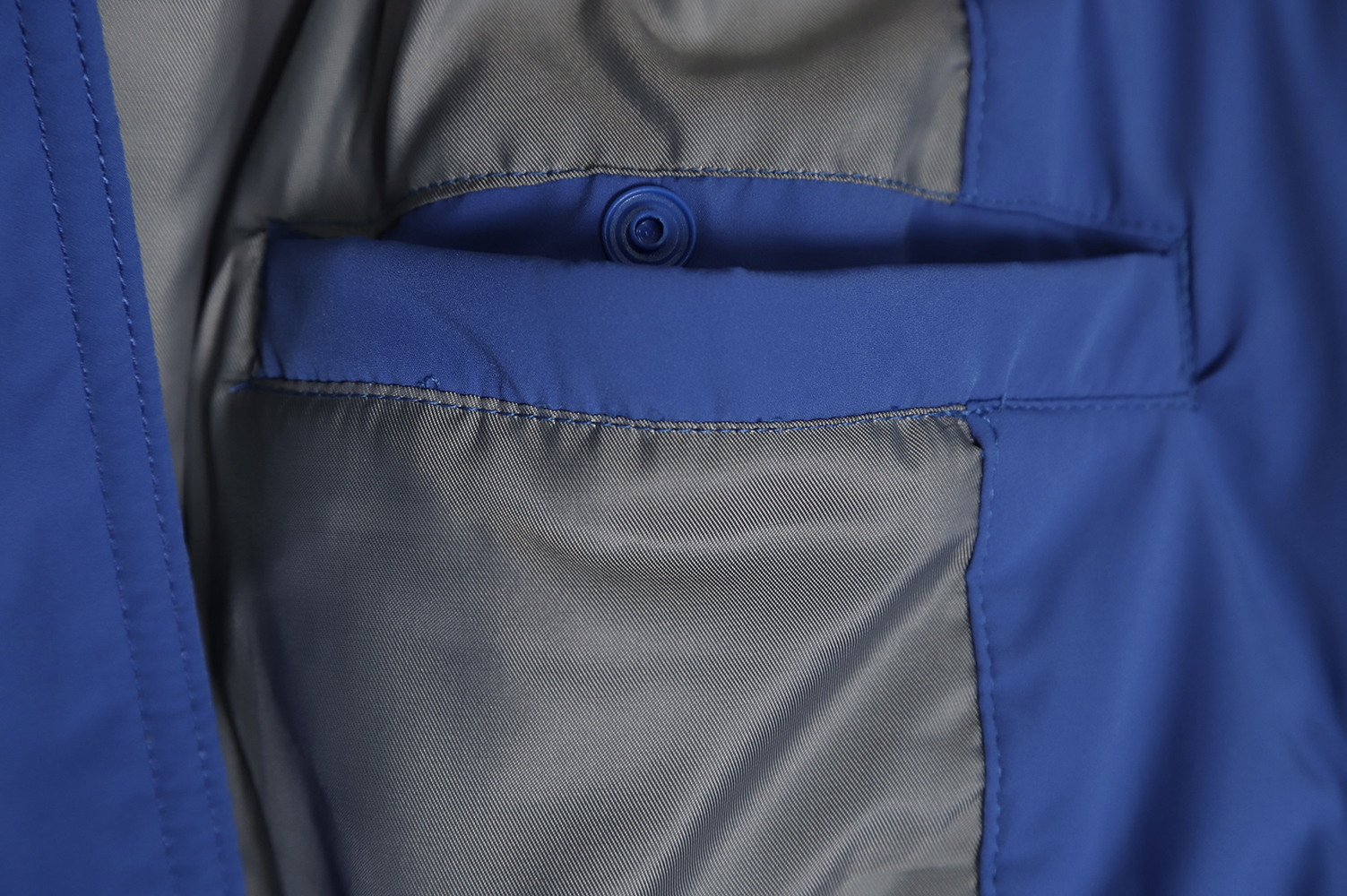 ADER 22Fw Contrast color asymmetric down jacket