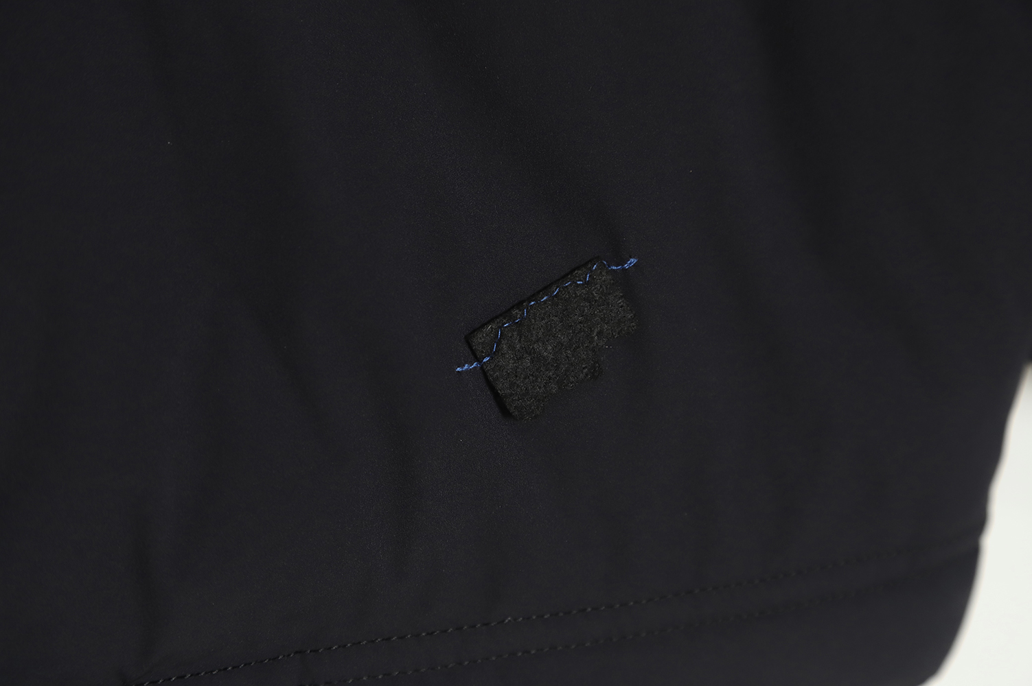 ADER 22Fw Contrast color asymmetric down jacket TSK1t