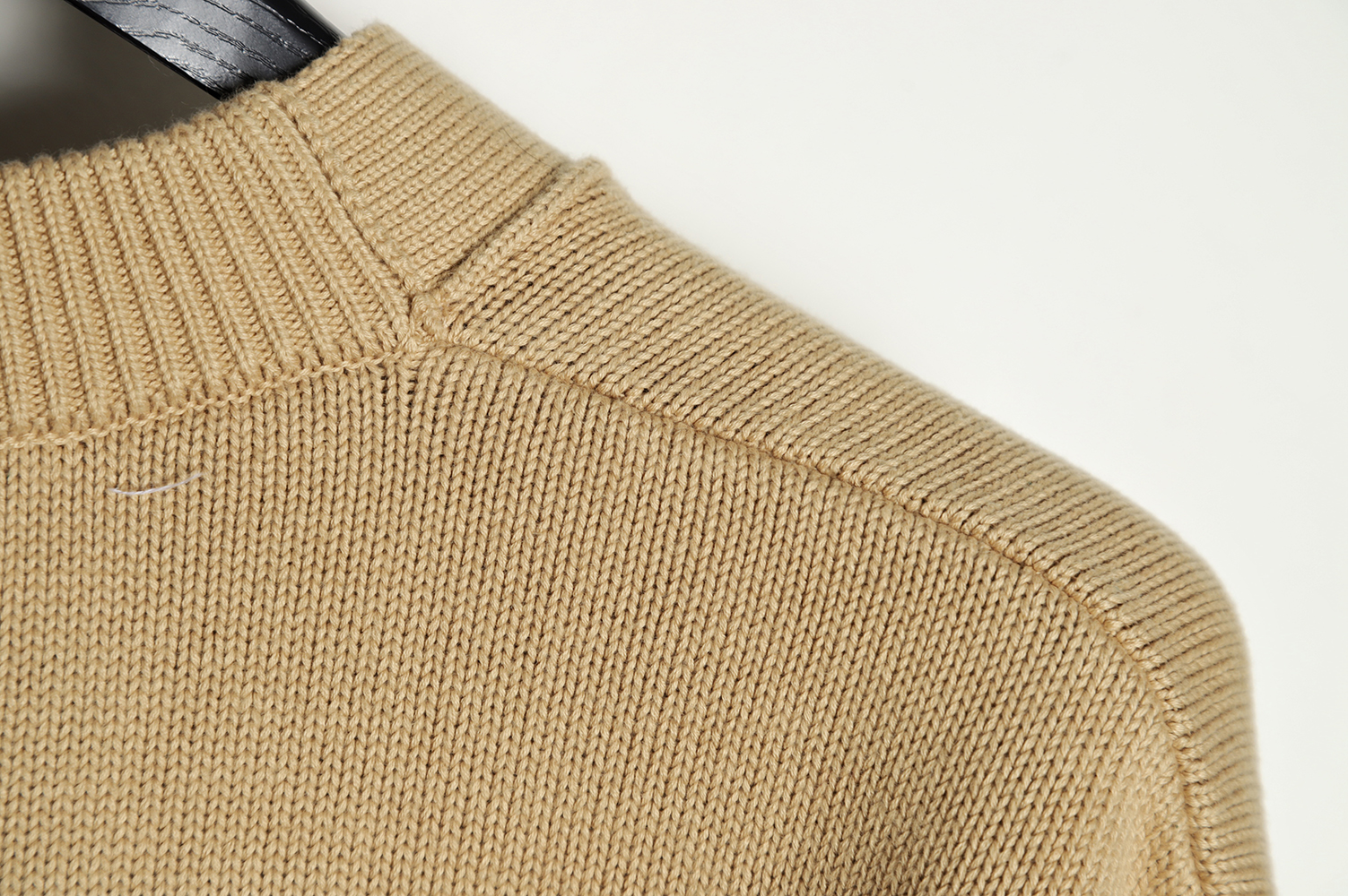 AMI PARIS 21FW Heart Embroidered Sweater Cardigan