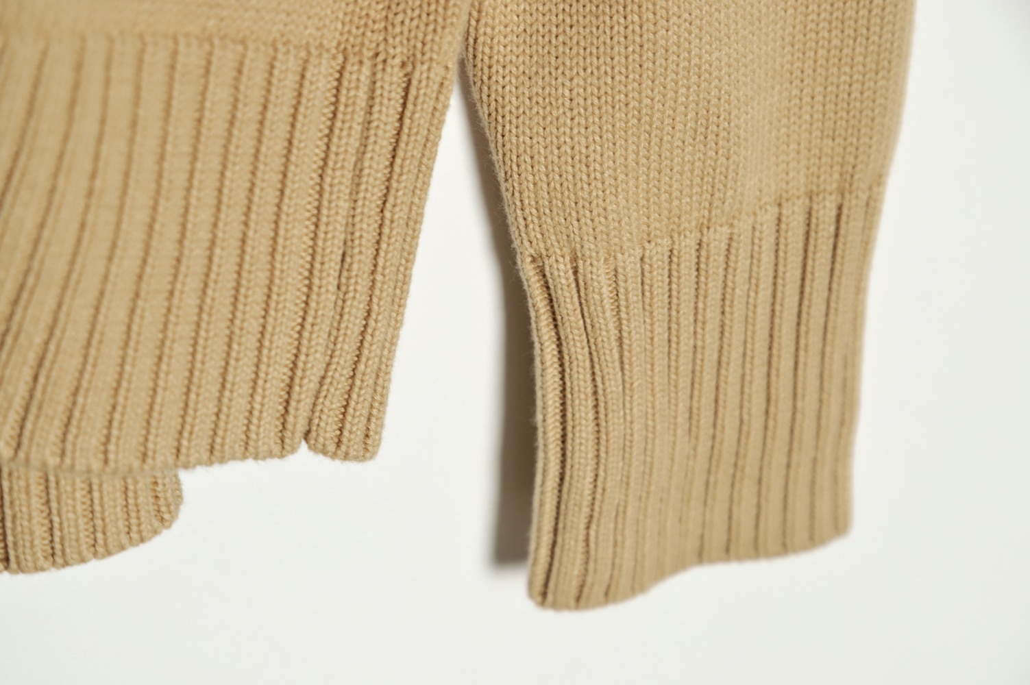AMI PARIS 21FW Heart Embroidered Sweater Cardigan