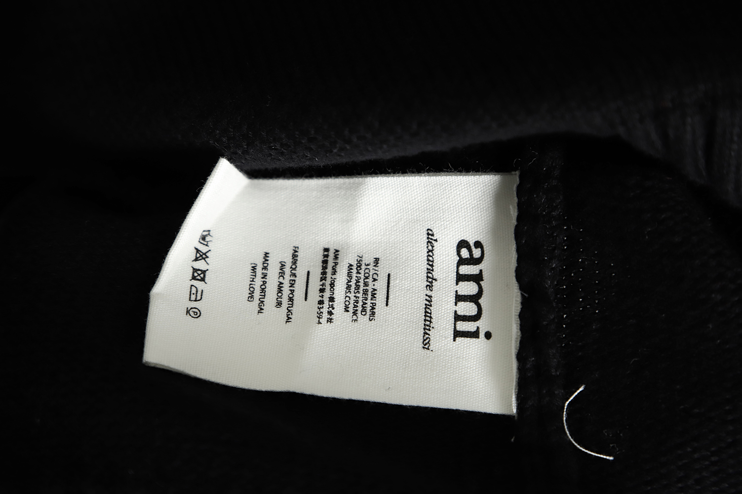 AMI PARIS 21FW Heart Embroidered Sweater Cardigan TSK1