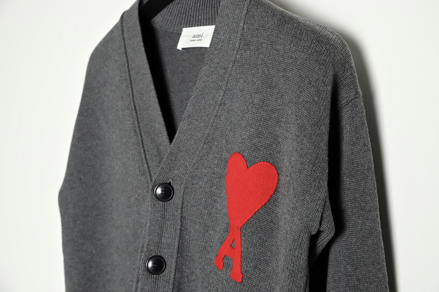 AMI PARIS 21FW Heart Embroidered Sweater Cardigan TSK3
