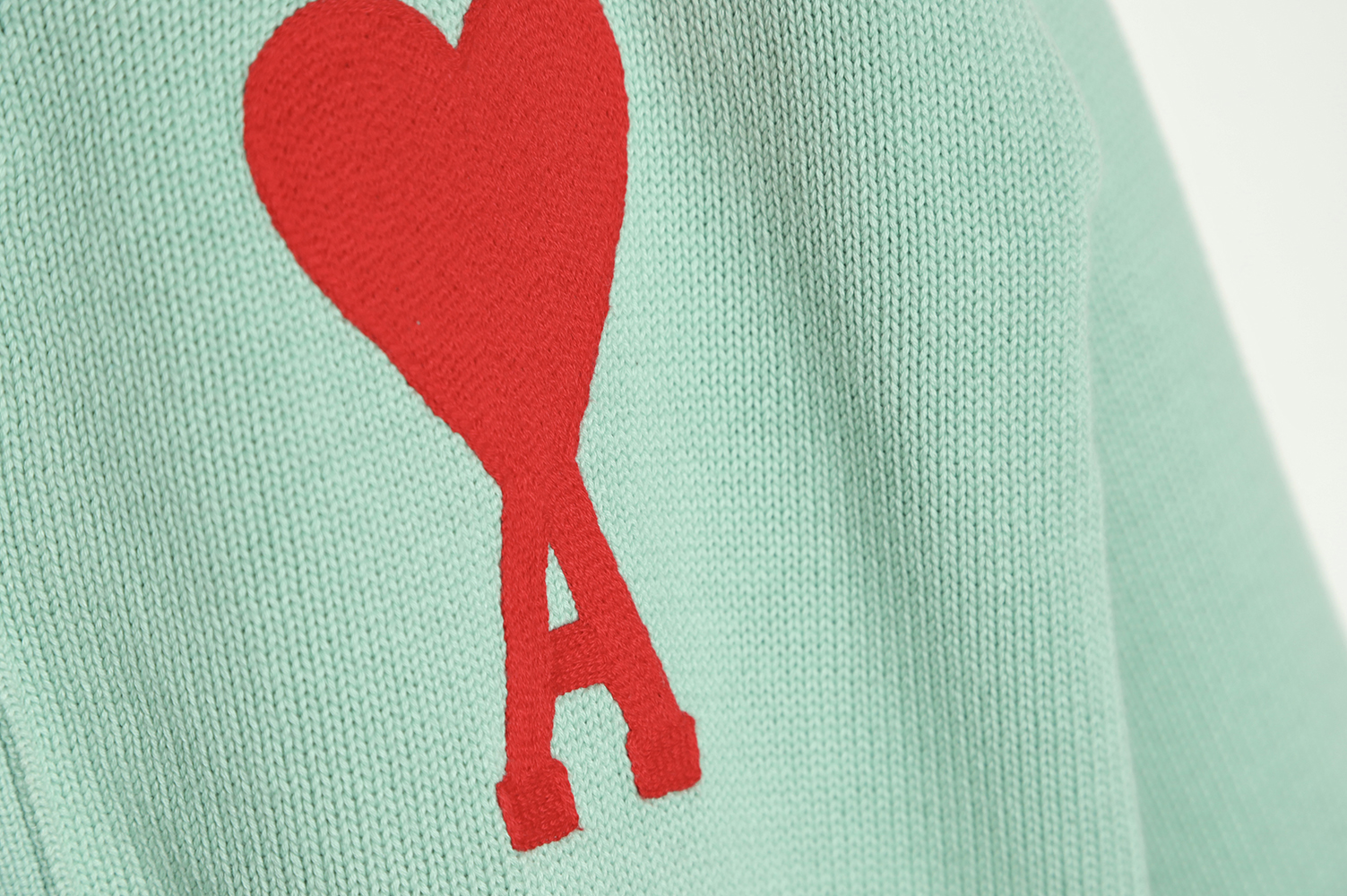 AMI PARIS 21FW Heart Embroidered Sweater Cardigan TSK5