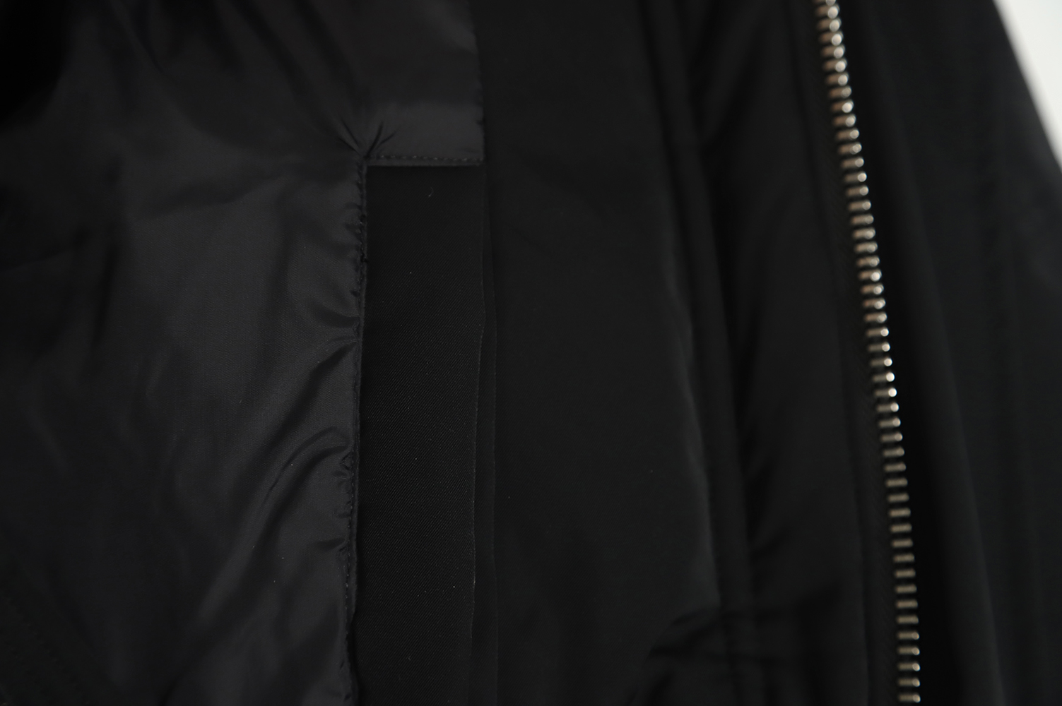 AMI PARIS 22SS solid color hooded down jacket TSK2