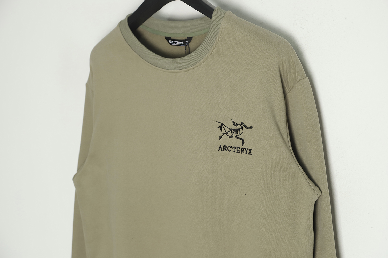 Arc'teryx 22FW Embroidered Crewneck Sweatshirt