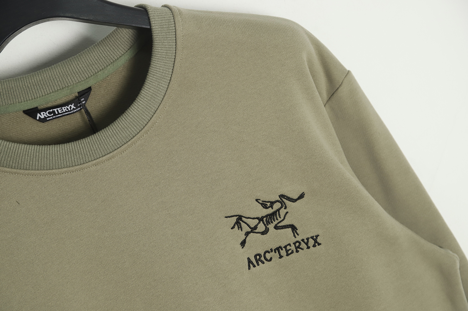 Arc'teryx 22FW Embroidered Crewneck Sweatshirt