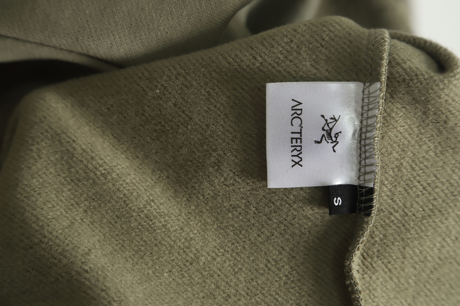 Arc'teryx 22FW Embroidered Crewneck Sweatshirt