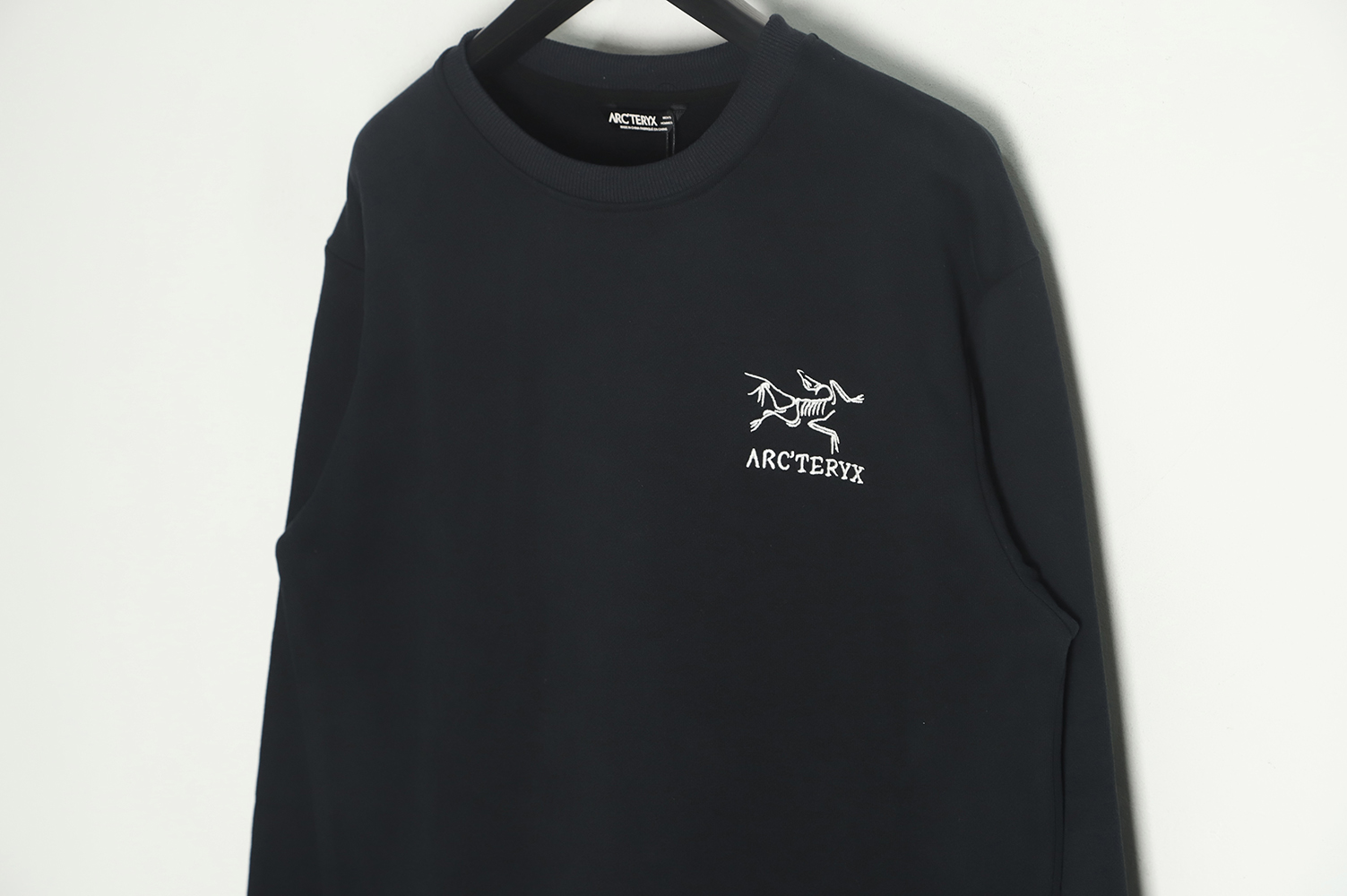 Arc'teryx 22FW Embroidered Crewneck Sweatshirt TSK1