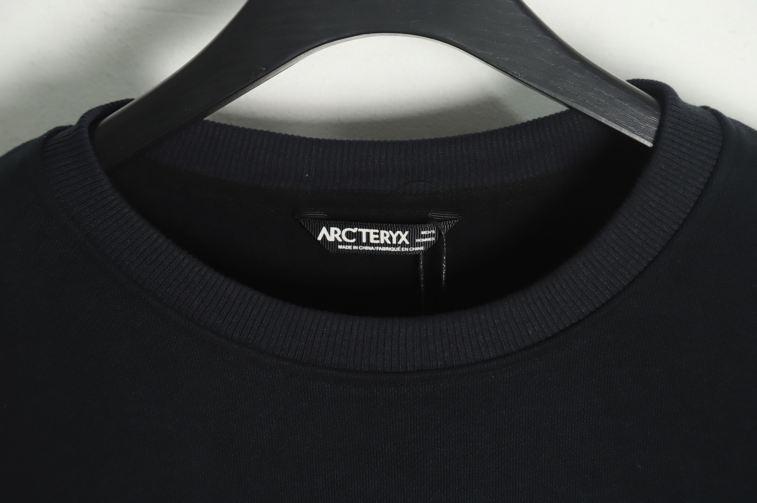 Arc'teryx 22FW Embroidered Crewneck Sweatshirt TSK1