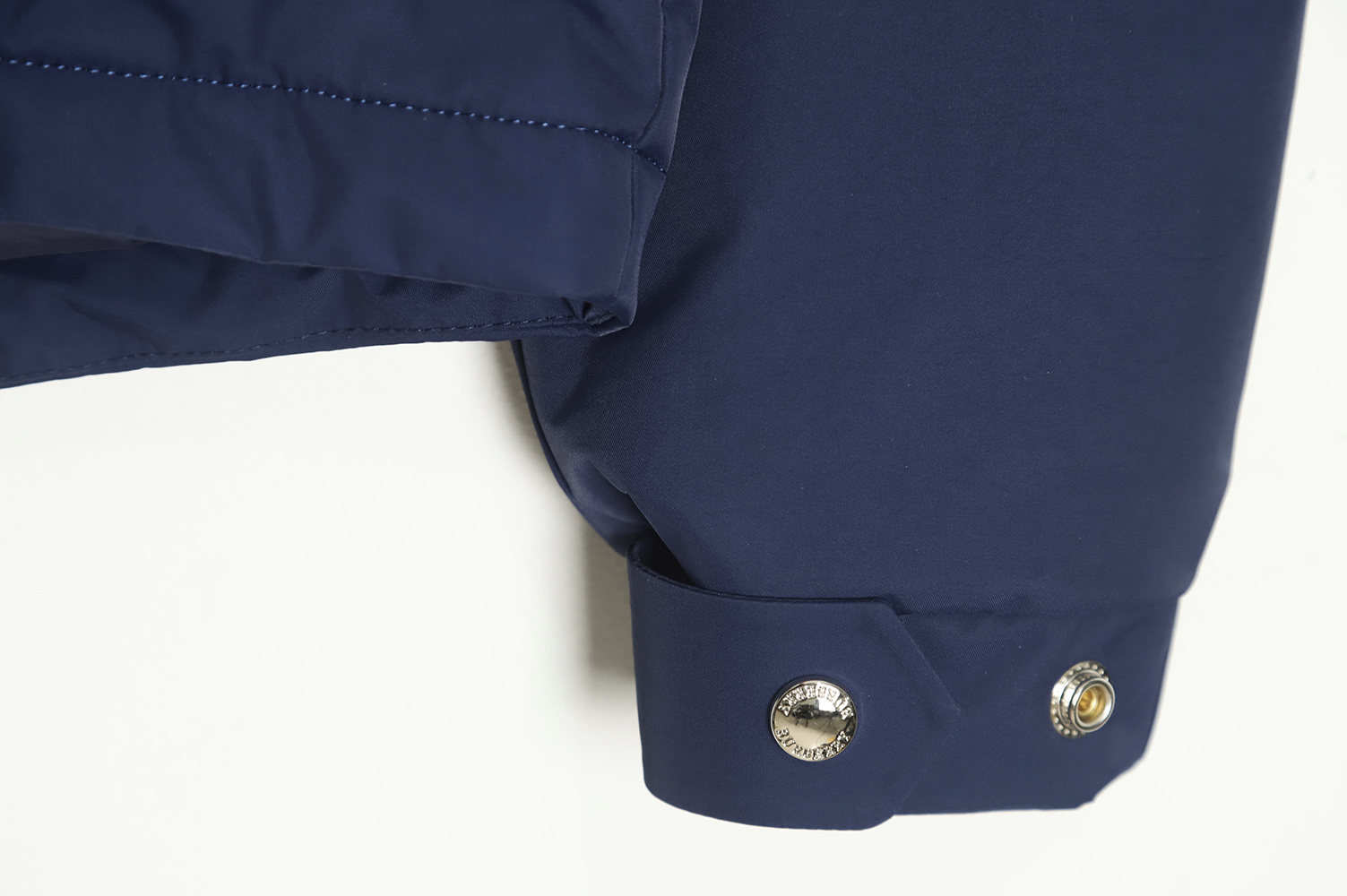 Burberry 22Fw embroidery small standard collar hooded down jacket TSK1
