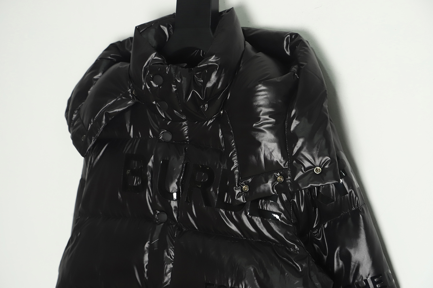 BURBERRY 22FW Horseferry London thick glue print detachable hooded down jacket