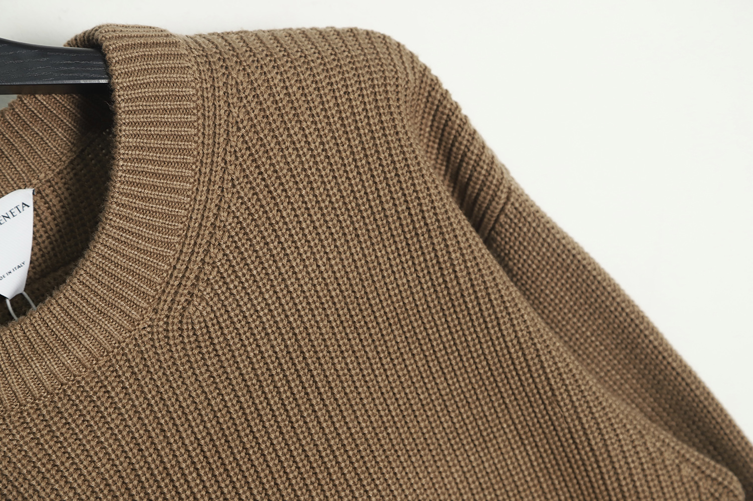 Bottega Veneta 22FW Back Logo Crew Neck Sweater