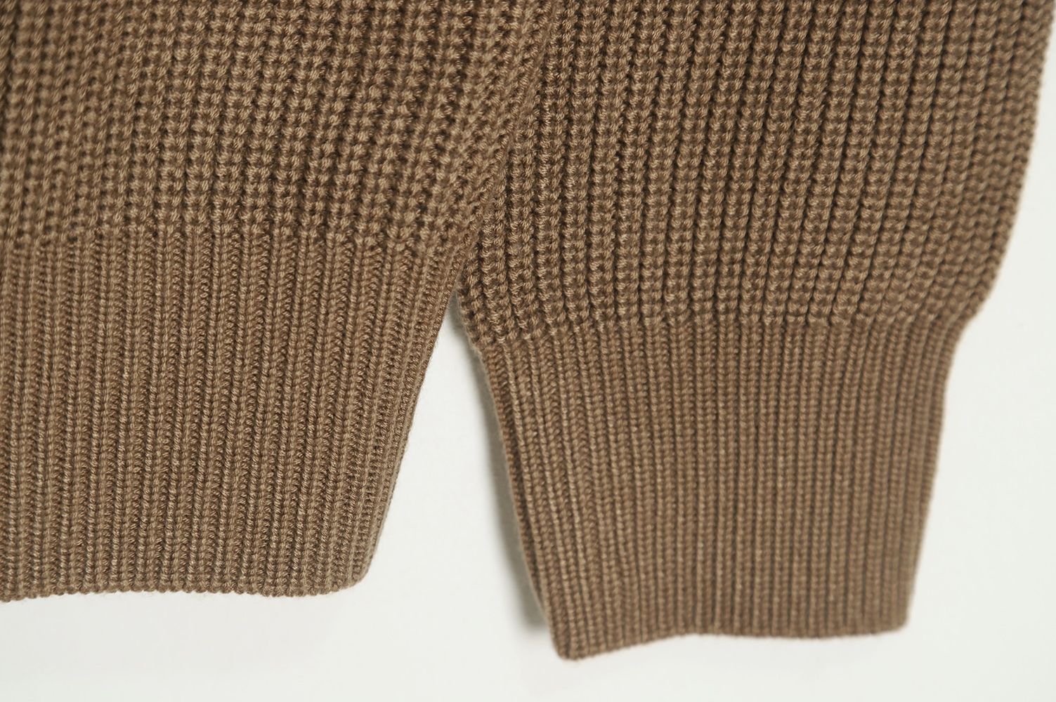 Bottega Veneta 22FW Back Logo Crew Neck Sweater