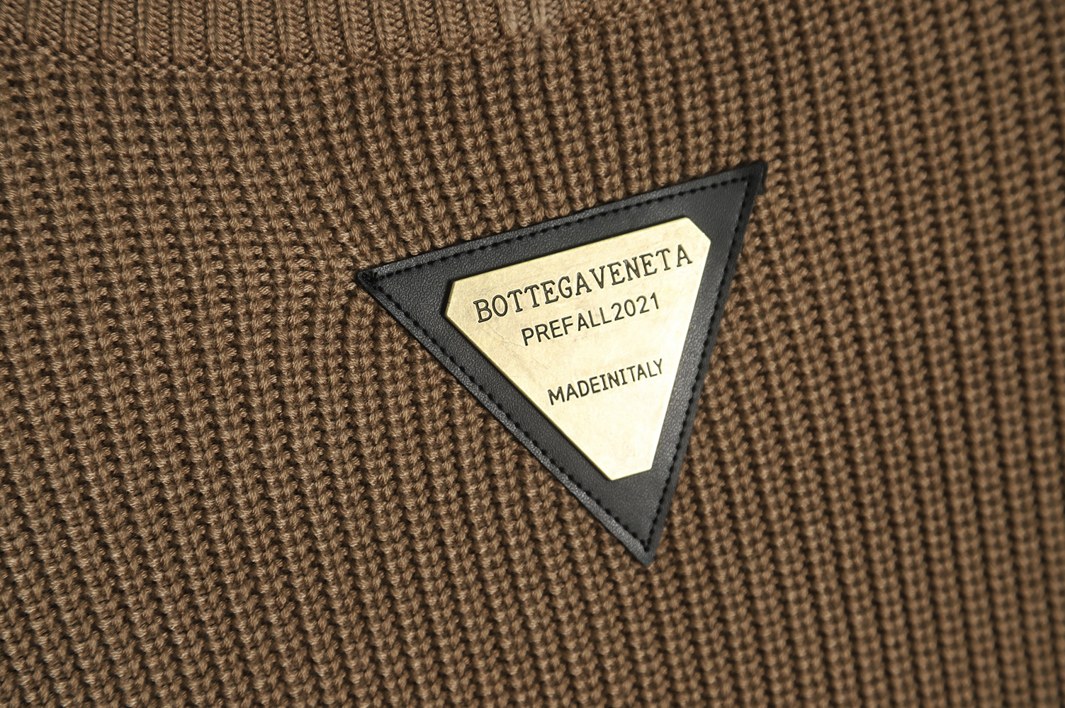 Bottega Veneta 22FW Back Logo Crew Neck Sweater
