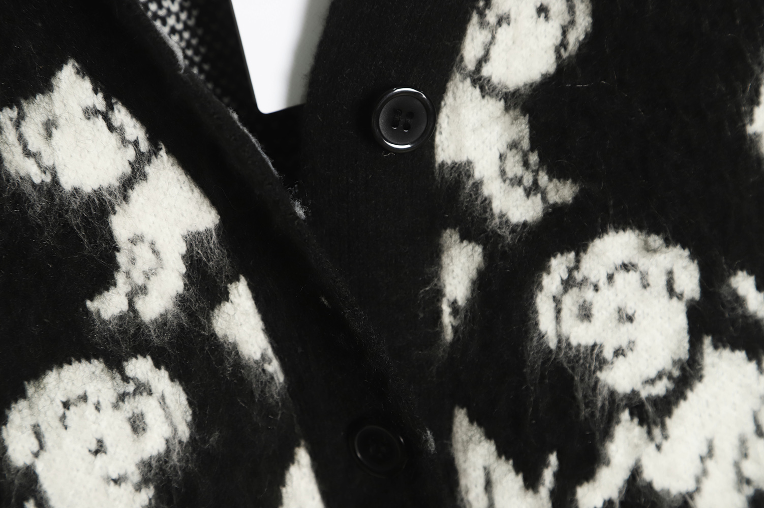 Celine 22FW Cartoon Puppy Mohair Cardigan TSK1