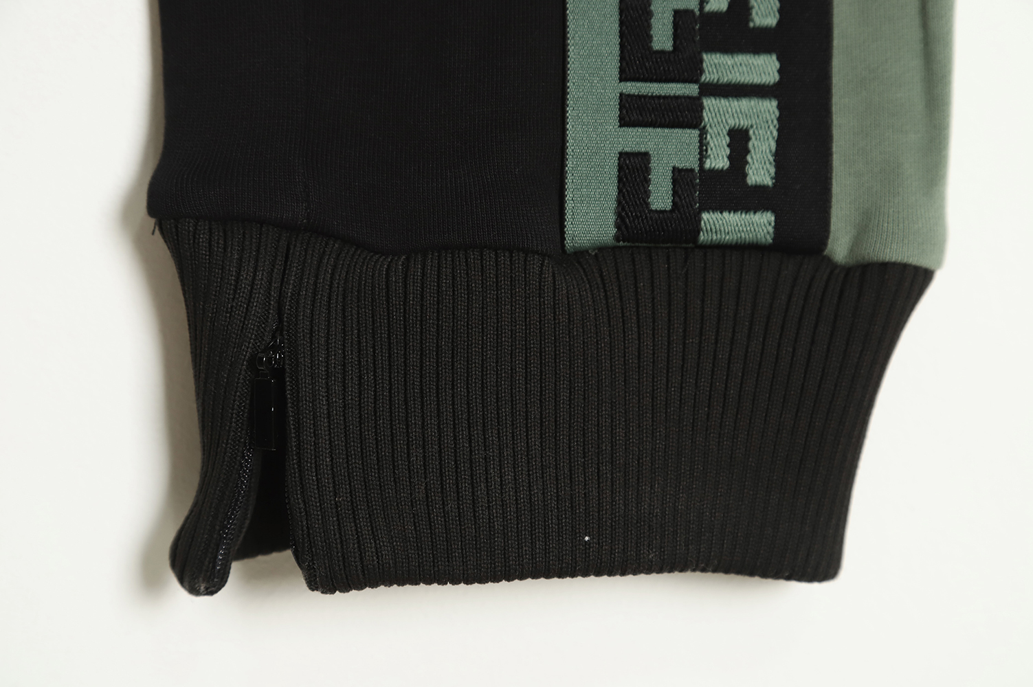 FENDI 22FW FF webbing logo trousers TSK1