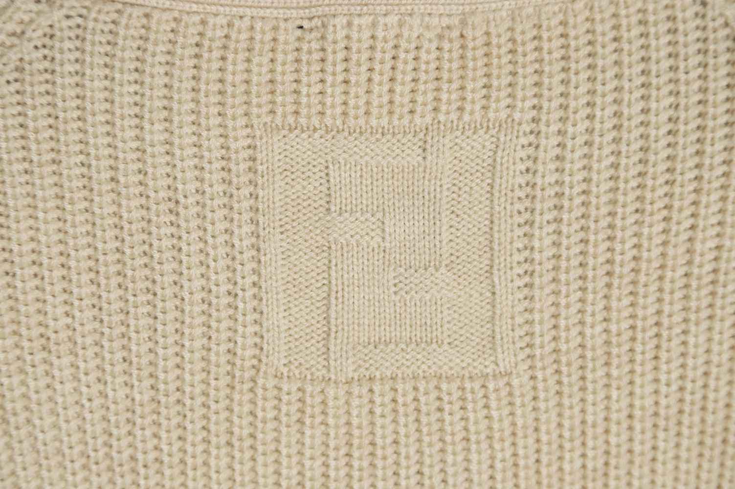 FENDI Knitted color-block cardigan sweater-M-L-XL