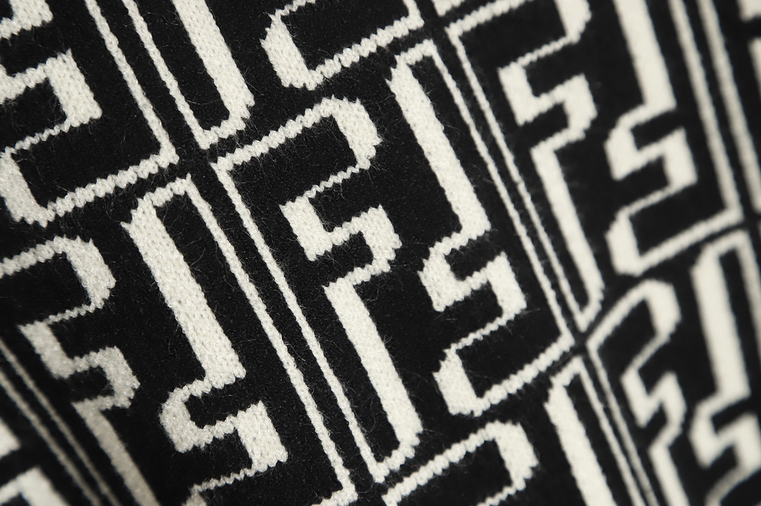 Fendi 22fw jacquard all over logo sweater