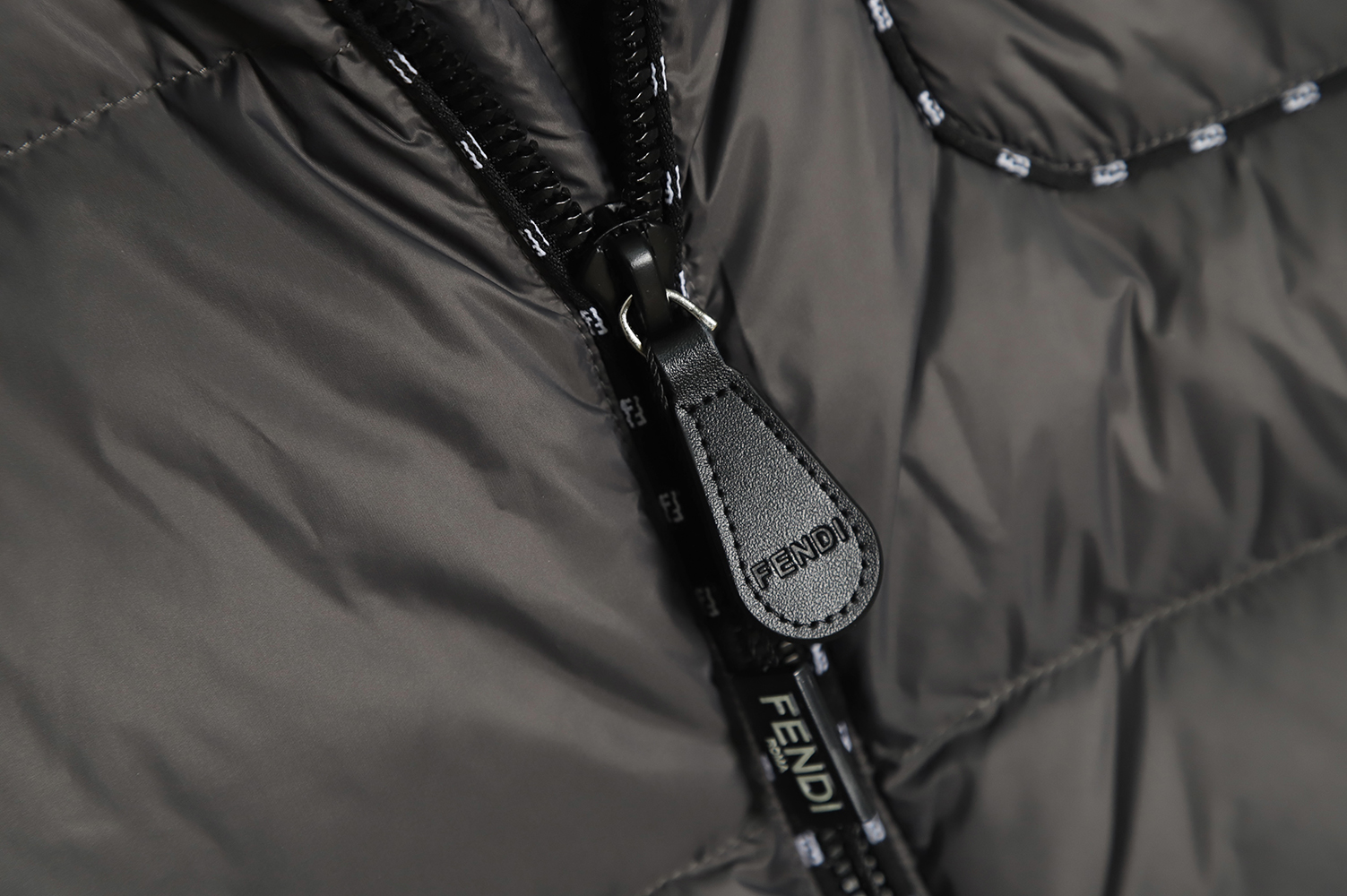 Fendi 22Fw double F stroke down jacket