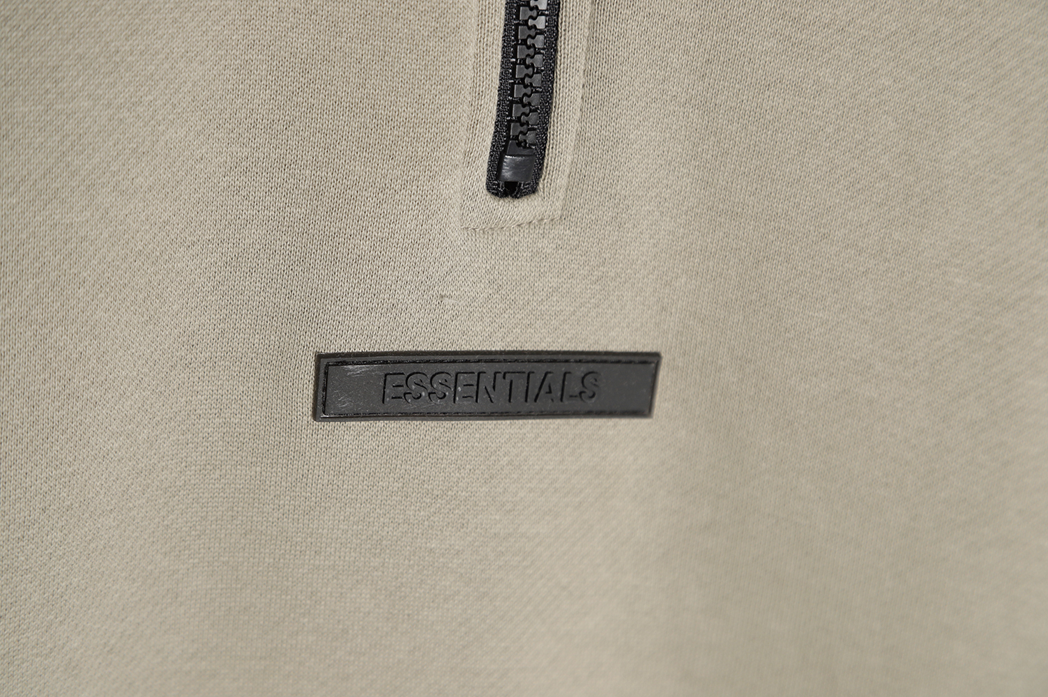 FEAR DF GOD double line ESSENTIALS double row silicone letter half zipper sweater Taupe