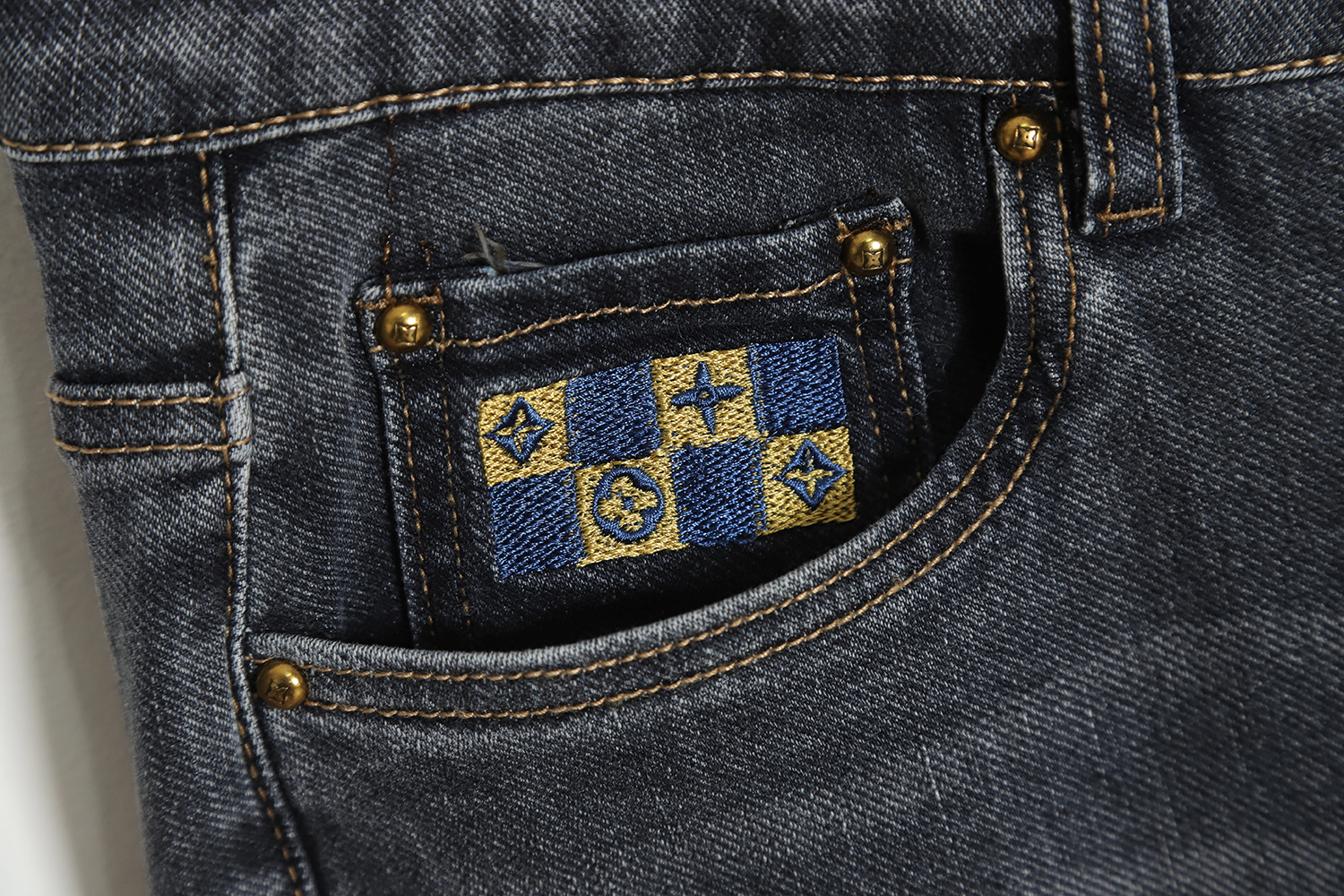 Louis Vuitton back checkerboard embroidery LOGO jeans