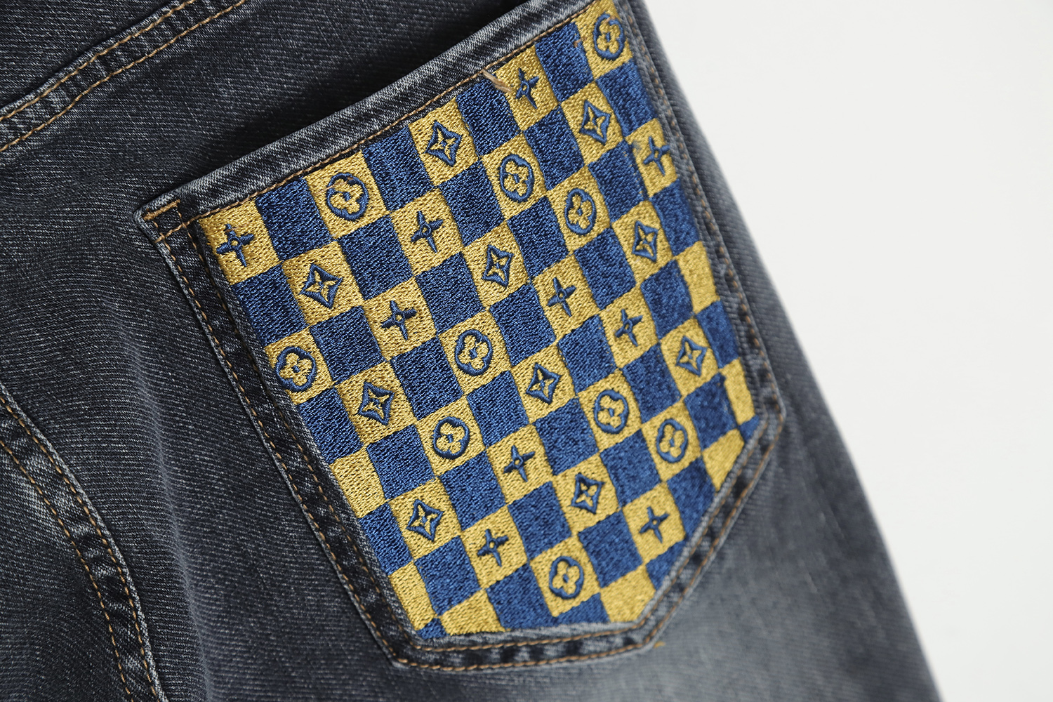 Louis Vuitton back checkerboard embroidery LOGO jeans